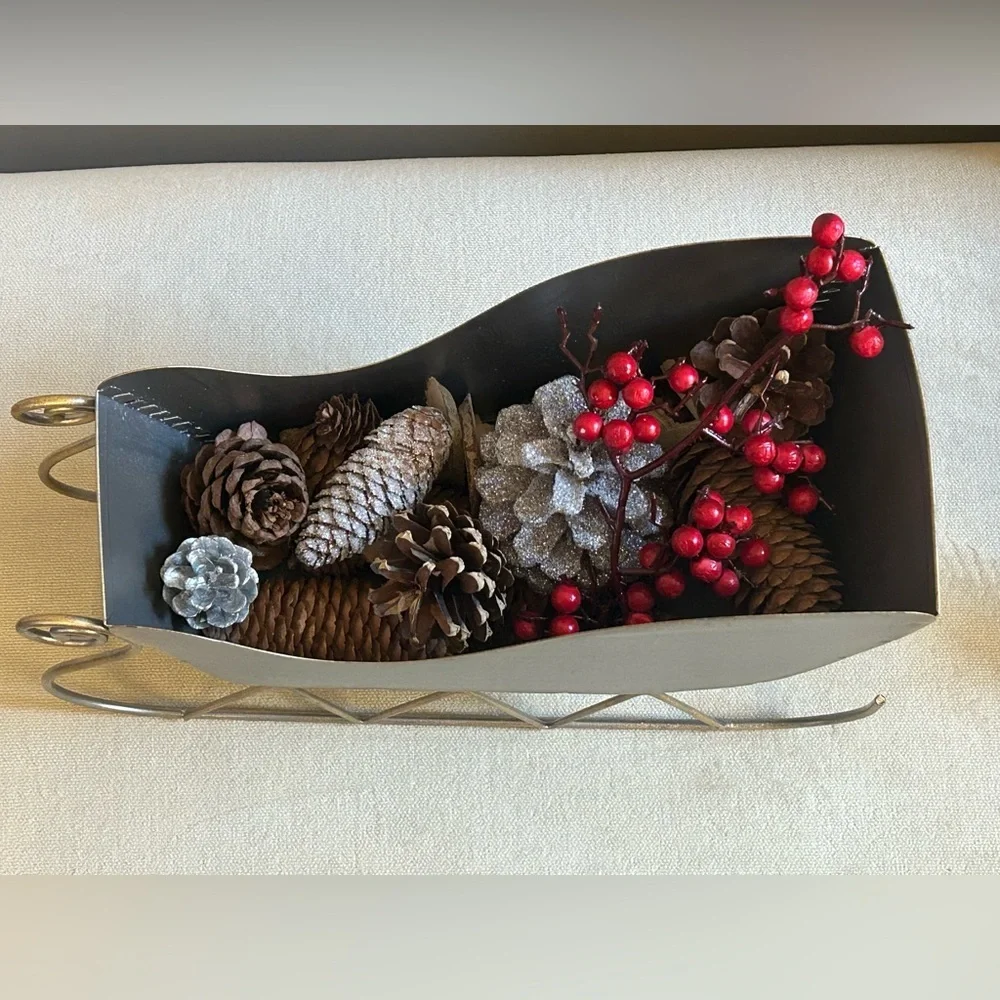 Festive Gray Sleigh with Pinecones and Red Accents - Picture 3 of 6